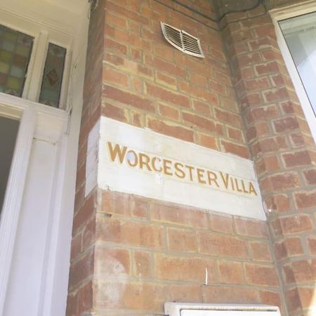 Discover Your Cozy Haven A Perfect Studio Getaway Leamington Spa Exterior foto